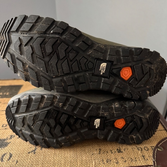 NorthFace Thermoball Eco Boots-Womens size 6 - Picture 4 of 4